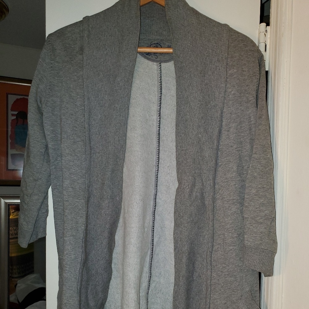Gap gray sweater